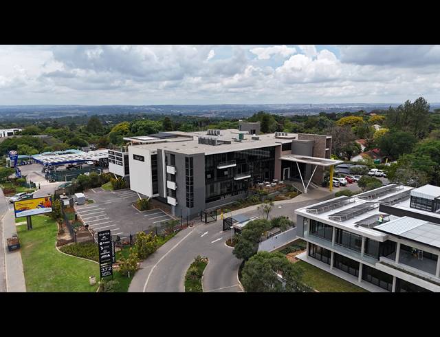 249M² OFFICE TO LET IN BRYANSTON